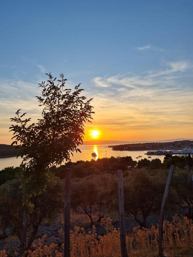 Apartment Rajci Cres Zewnętrze zdjęcie